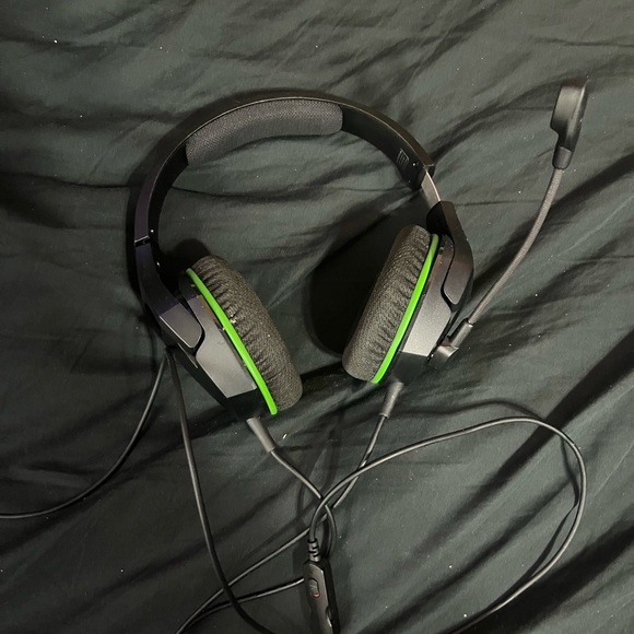 Xbox series s bundle - Picture 5 of 5